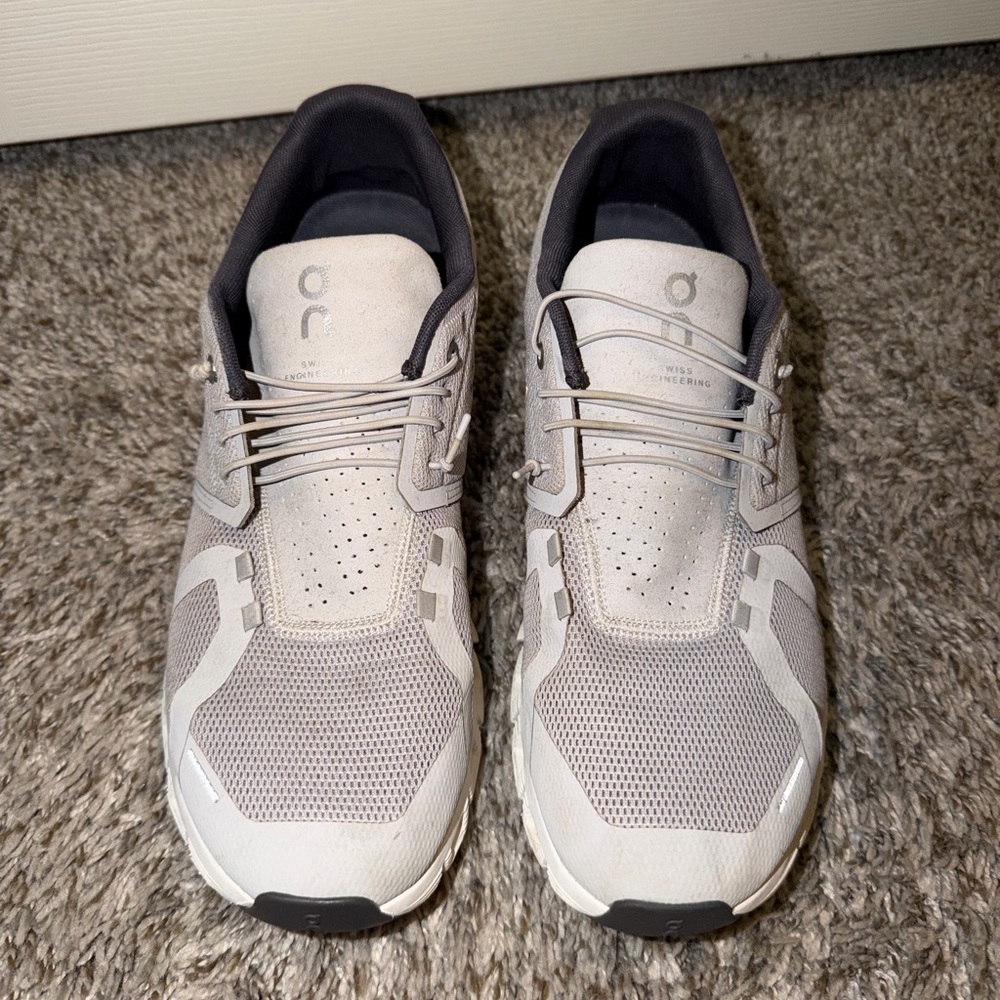 On Running Men's Light Gray Sneakers